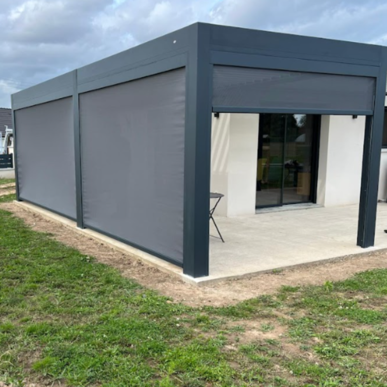 Réalisation d'une pergola bioclimatique